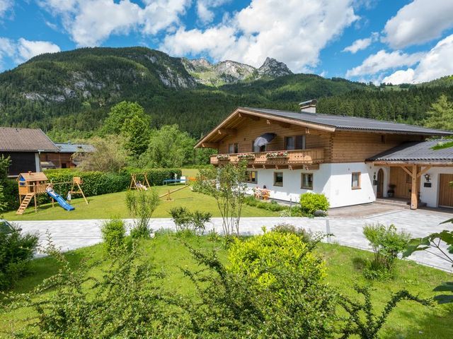 Haus Alpenblick in Lofer im Sommer