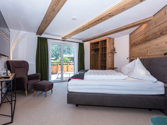 Klamm Lodge